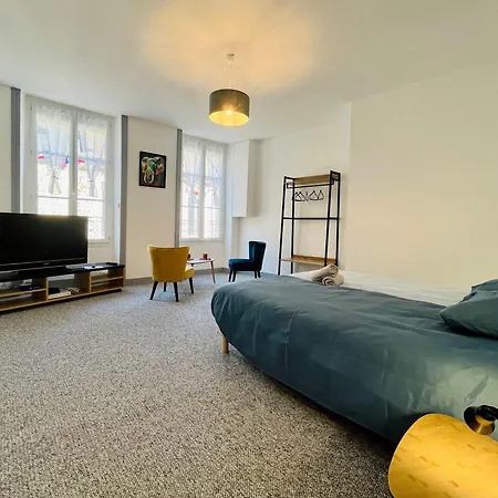 Le Du Chateau - Center Of Apartament Carentan